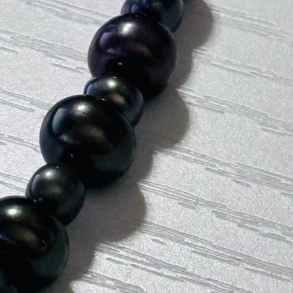Black Peacock Pearl Beaded Necklace 18” Iridescent Classic - Picture 8 of 14